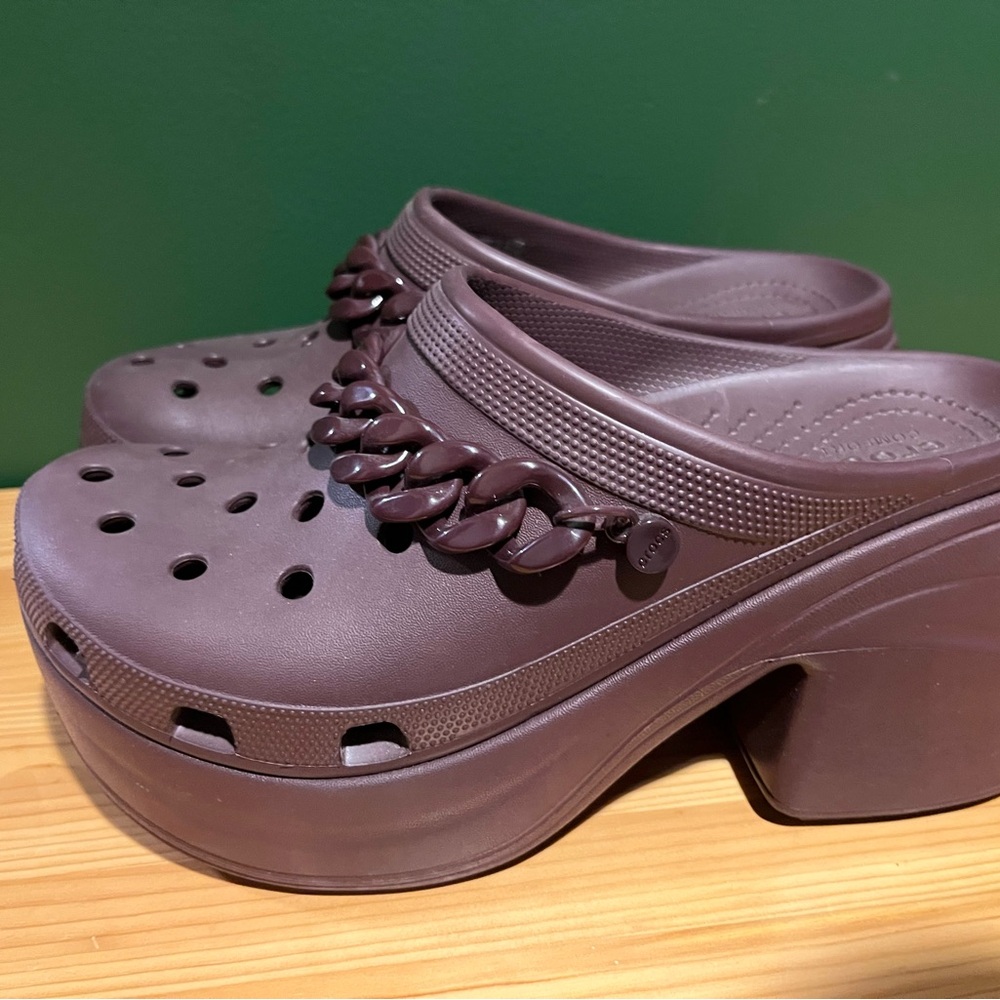CROCS Siren Chain Clogs
